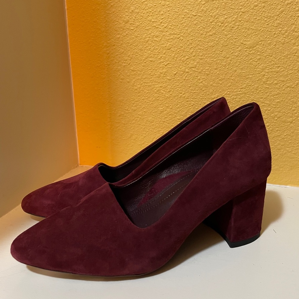 Nurture velvet maroon heels
